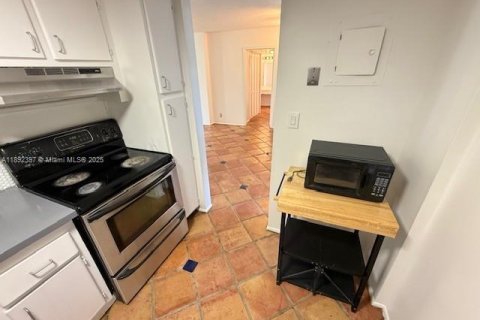 Condo in Aventura, Florida, 2 bedrooms  № 1944252 - photo 6