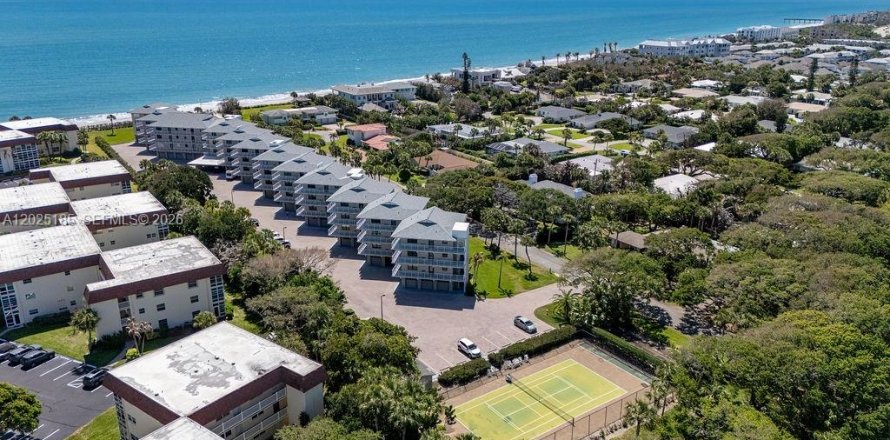 Condo à Vero Beach, Floride, 2 chambres  № 2146470