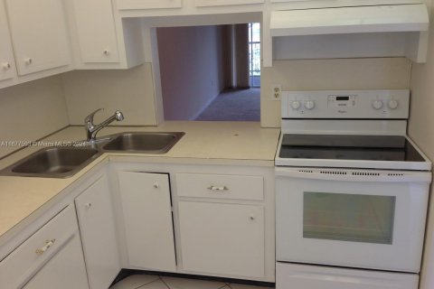 Copropriété à vendre à Tamarac, Floride: 2 chambres, 81.75 m2 № 1859441 - photo 1