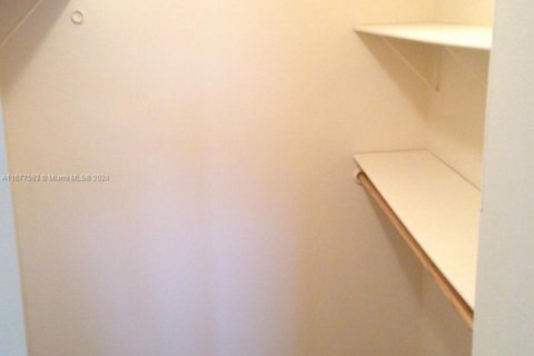 Copropriété à vendre à Tamarac, Floride: 2 chambres, 81.75 m2 № 1859441 - photo 8