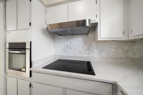 Commercial property in Clearwater, Florida 3 bedrooms, 150.87 sq.m. № 2216034 - photo 6
