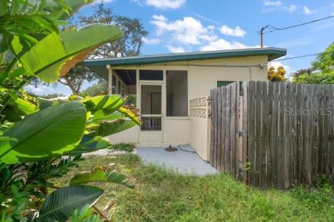 Commercial property in Clearwater, Florida 3 bedrooms, 150.87 sq.m. № 2216034 - photo 13