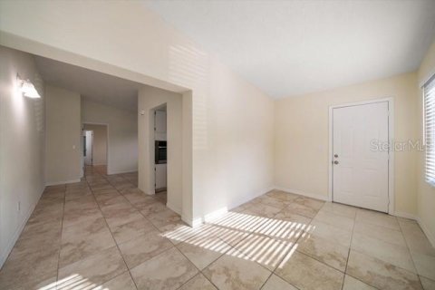 Commercial property in Clearwater, Florida 3 bedrooms, 150.87 sq.m. № 2216034 - photo 4