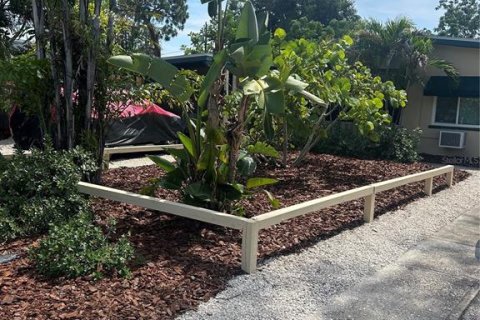 Commercial property in Clearwater, Florida 3 bedrooms, 150.87 sq.m. № 2216034 - photo 3