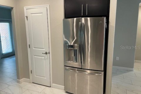 Townhouse in Tampa, Florida 3 bedrooms, 206.8 sq.m. № 1810906 - photo 4