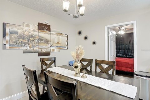 House in Kissimmee, Florida 4 bedrooms, 173.36 sq.m. № 2211813 - photo 21