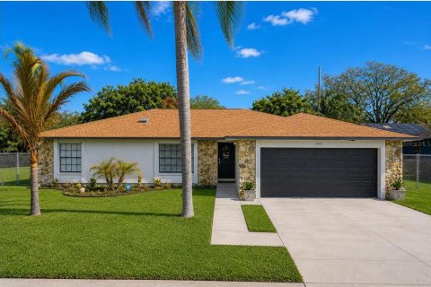 House in Kissimmee, Florida 4 bedrooms, 173.36 sq.m. № 2211813