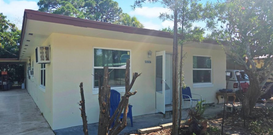 Propiedad comercial en St. Lucie, Florida 153.29 m2 № 2247105