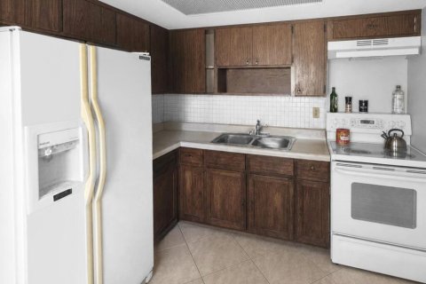 Propiedad comercial en venta en St. Lucie, Florida, 153.29 m2 № 2247105 - foto 6