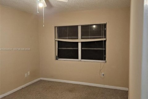 Copropriété à louer à Miami, Floride: 3 chambres, 115.2 m2 № 2154707 - photo 8