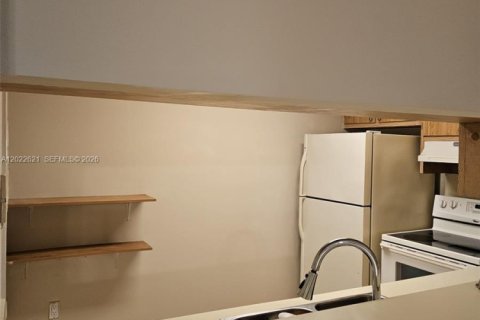 Copropriété à louer à Miami, Floride: 3 chambres, 115.2 m2 № 2154707 - photo 6
