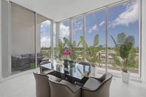 Condo in Lake Park, Florida, 2 bedrooms № 2180447 - photo 11