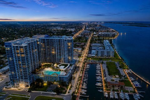 Condo à Lake Park, Floride, 2 chambres № 2180447