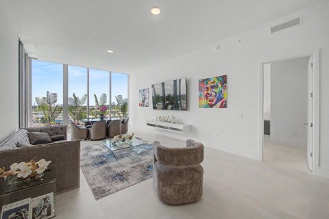 Condo in Lake Park, Florida, 2 bedrooms № 2180447 - photo 10