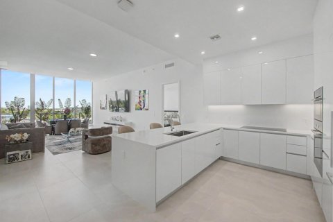 Condo in Lake Park, Florida, 2 bedrooms № 2180447 - photo 25