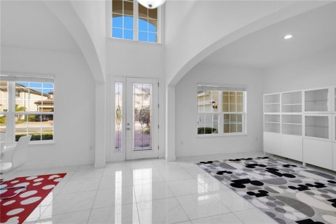 House in Windermere, Florida 6 bedrooms, 401.24 sq.m. № 1524606 - photo 3