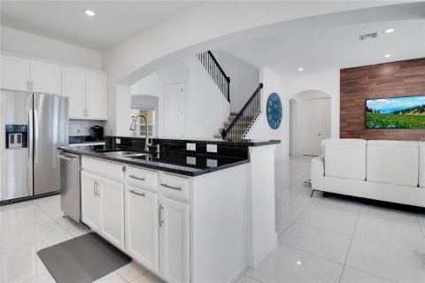 House in Windermere, Florida 6 bedrooms, 401.24 sq.m. № 1524606 - photo 9