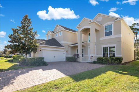 House in Windermere, Florida 6 bedrooms, 401.24 sq.m. № 1524606 - photo 1