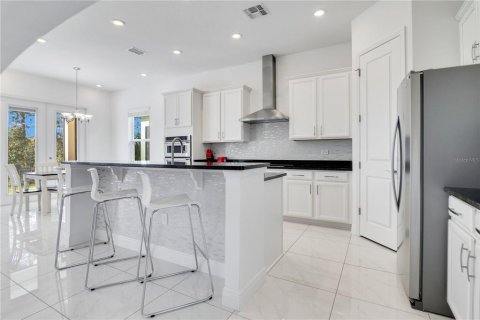 House in Windermere, Florida 6 bedrooms, 401.24 sq.m. № 1524606 - photo 7