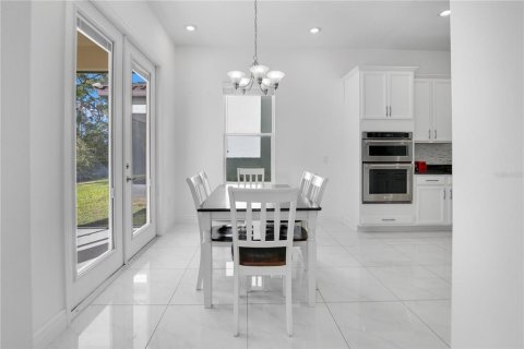 House in Windermere, Florida 6 bedrooms, 401.24 sq.m. № 1524606 - photo 11