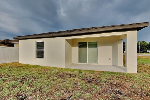Villa ou maison à louer à Winter Haven, Floride: 3 chambres, 155.89 m2 № 2117782 - photo 15