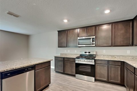 Villa ou maison à louer à Winter Haven, Floride: 3 chambres, 155.89 m2 № 2117782 - photo 6