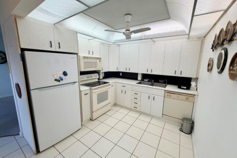 Condo in Boca Raton, Florida, 2 bedrooms  № 2392147 - photo 2