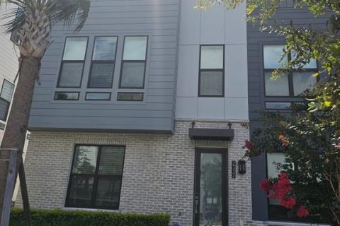 Townhouse in Orlando, Florida 4 bedrooms, 185.06 sq.m. № 1877089 - photo 1