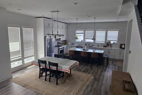 Townhouse in Orlando, Florida 4 bedrooms, 185.06 sq.m. № 1877089 - photo 9