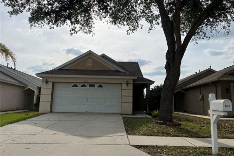 Casa en venta en Wesley Chapel, Florida, 4 dormitorios, 129.6 m2 № 1917327 - foto 1