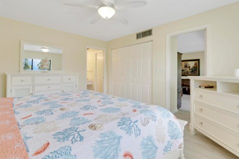 Condo in Jensen Beach, Florida, 2 bedrooms  № 2147235 - photo 20
