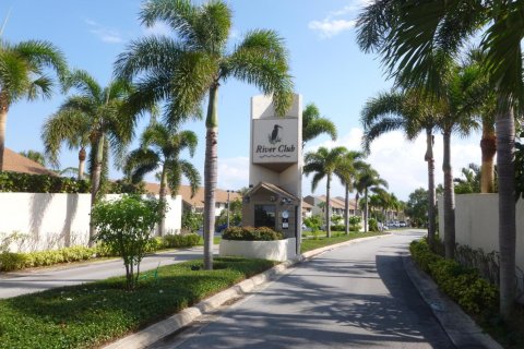 Condo in Jensen Beach, Florida, 2 bedrooms  № 2147235 - photo 28