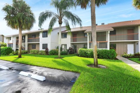 Condo in Jensen Beach, Florida, 2 bedrooms  № 2147235