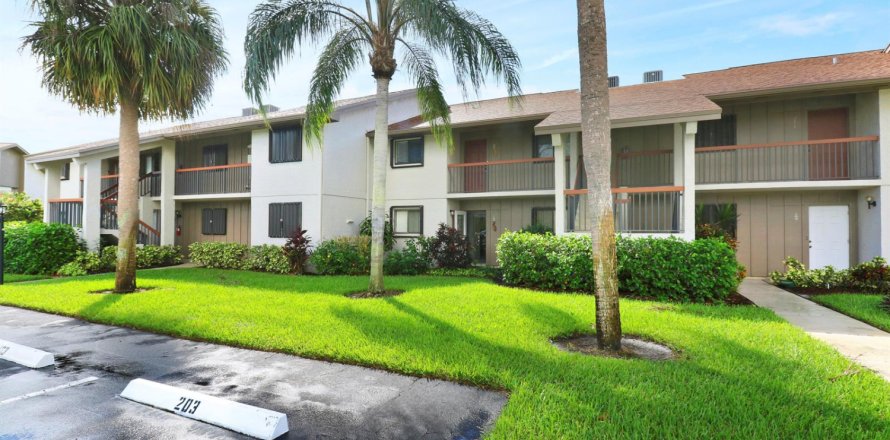 Condo in Jensen Beach, Florida, 2 bedrooms  № 2147235
