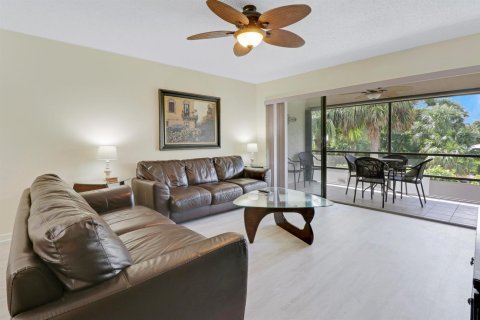 Condo in Jensen Beach, Florida, 2 bedrooms  № 2147235 - photo 16