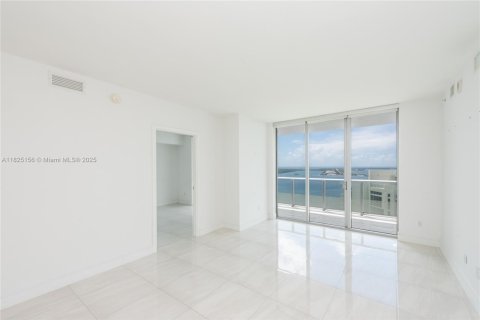 Condo in Miami, Florida, 2 bedrooms  № 1888846 - photo 10