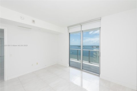 Condo in Miami, Florida, 2 bedrooms  № 1888846 - photo 21