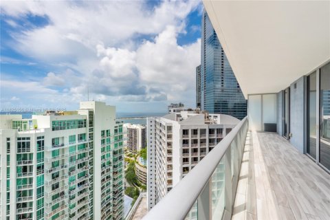 Condo in Miami, Florida, 2 bedrooms  № 1888846 - photo 6