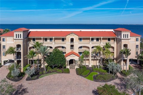Condo à Punta Gorda, Floride, 3 chambres  № 2094687