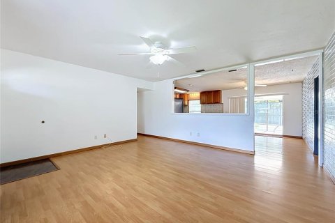Villa ou maison à vendre à Seminole, Floride: 3 chambres, 153.29 m2 № 2399389 - photo 4