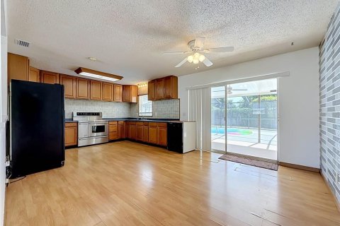 Villa ou maison à vendre à Seminole, Floride: 3 chambres, 153.29 m2 № 2399389 - photo 6