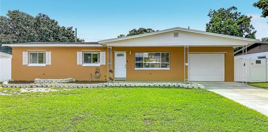 Villa ou maison à Seminole, Floride 3 chambres, 153.29 m2 № 2399389