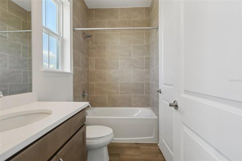 Townhouse in San Antonio, Florida 3 bedrooms, 166.11 sq.m. № 1910636 - photo 26