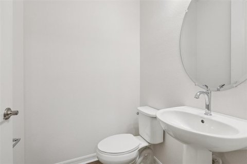 Townhouse in San Antonio, Florida 3 bedrooms, 166.11 sq.m. № 1910636 - photo 21