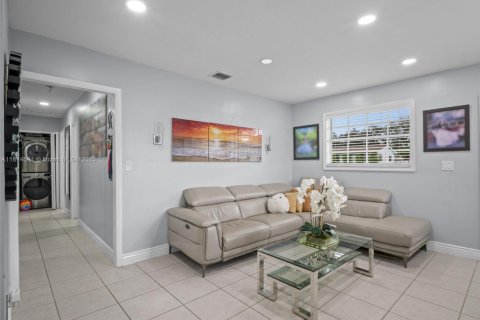 Villa ou maison à vendre à Miami, Floride: 3 chambres, 100.33 m2 № 1932616 - photo 15