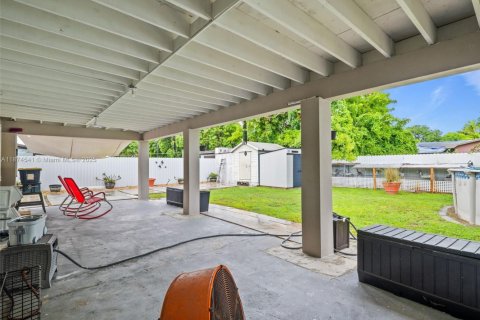 Villa ou maison à vendre à Miami, Floride: 3 chambres, 100.33 m2 № 1932616 - photo 24