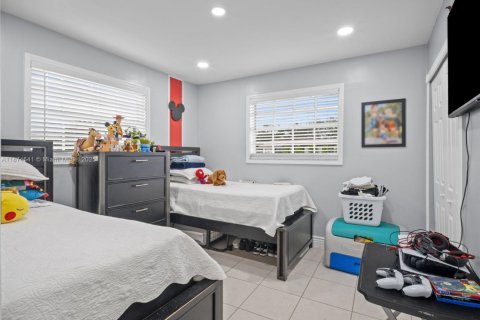 Villa ou maison à vendre à Miami, Floride: 3 chambres, 100.33 m2 № 1932616 - photo 21