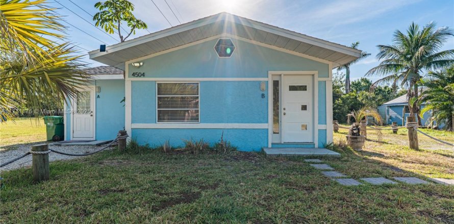 Villa ou maison à Port Charlotte, Floride 2 chambres № 1593620
