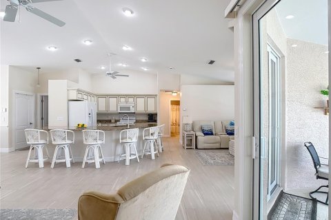 Купить виллу или дом в Ротонда, Флорида 8 комнат, 183.95м2, № 2097742 - фото 14
