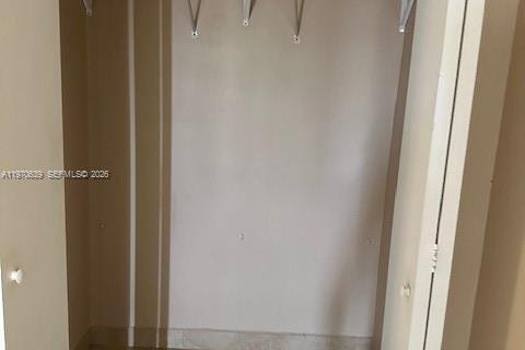 Copropriété à vendre à Hialeah, Floride: 2 chambres, 98.1 m2 № 2031335 - photo 11